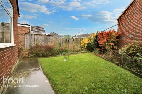 2 bedroom bungalow for sale, Crawley Avenue, Swindon