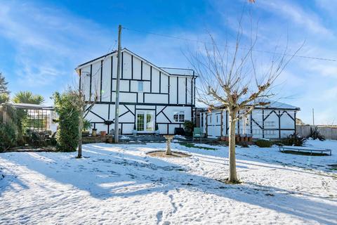 2 bedroom end of terrace house for sale, The Sidings, Newark NG22