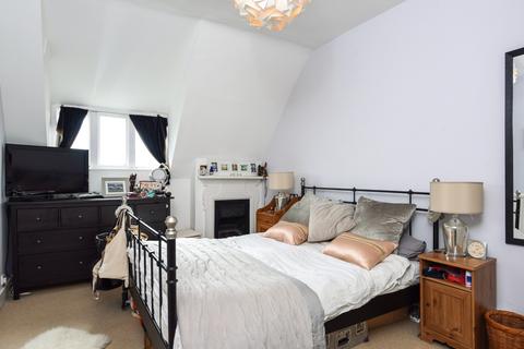 2 bedroom flat to rent, Shepherds Hill, Highgate N6