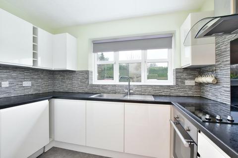 2 bedroom maisonette for sale, Derwent Close, Amersham HP7