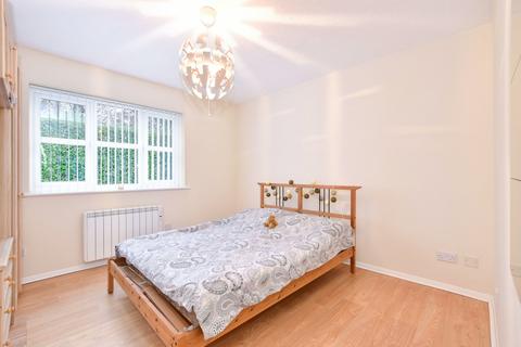 23 Derwent Close, Amersham, HP7 9PG
