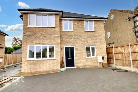 4 bedroom detached house for sale, The Blossoms, Arterial Road, Rayleigh