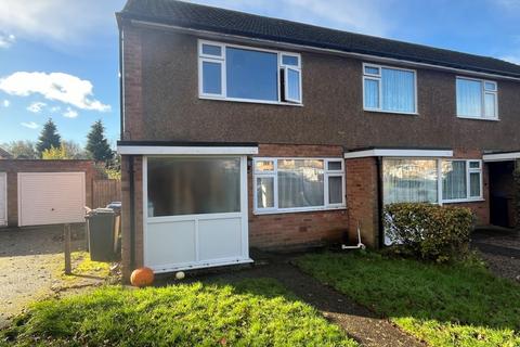 2 bedroom end of terrace house to rent, Saville Close, Hinckley, Leicestershire, LE10 1SZ