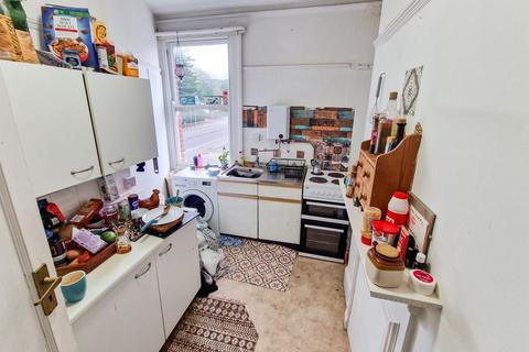 4 bedroom flat for sale, 32 Wolstonbury Road, Hove, East Sussex, BN3 6EJ