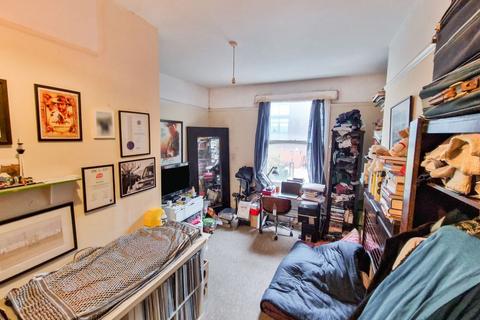 4 bedroom flat for sale, 32 Wolstonbury Road, Hove, East Sussex, BN3 6EJ