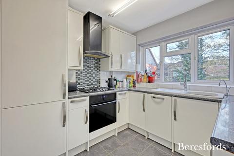 2 bedroom maisonette for sale, Boundary Road, Upminster, RM14