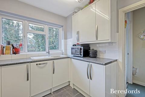 2 bedroom maisonette for sale, Boundary Road, Upminster, RM14