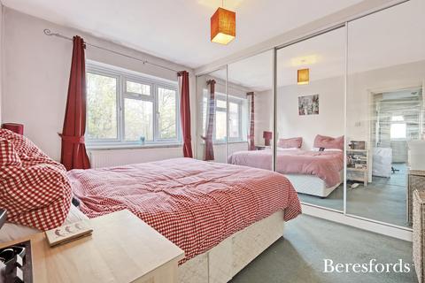 19 Boundary Road, Upminster, RM14 2QS
