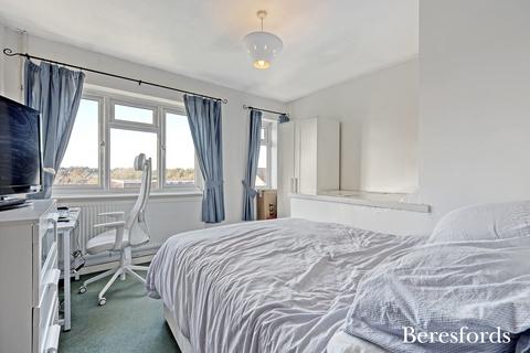19 Boundary Road, Upminster, RM14 2QS