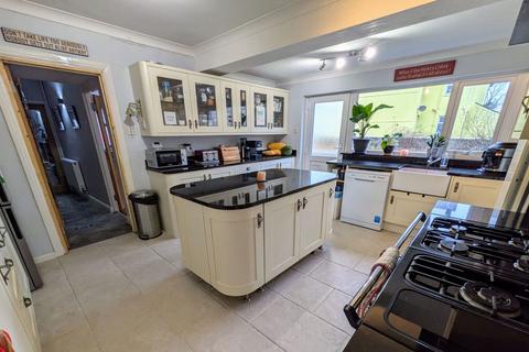 7 Campbell Road, Llandybie, Ammanford, SA18 3UP