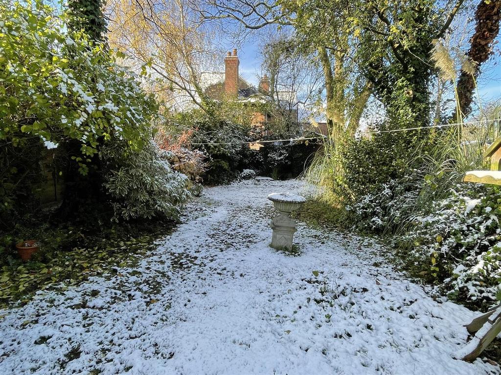Garden1.JPG