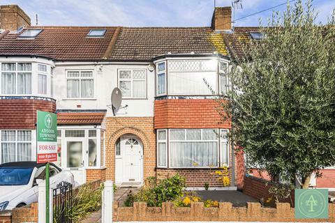 3 bedroom terraced house for sale, The Fairway, N13