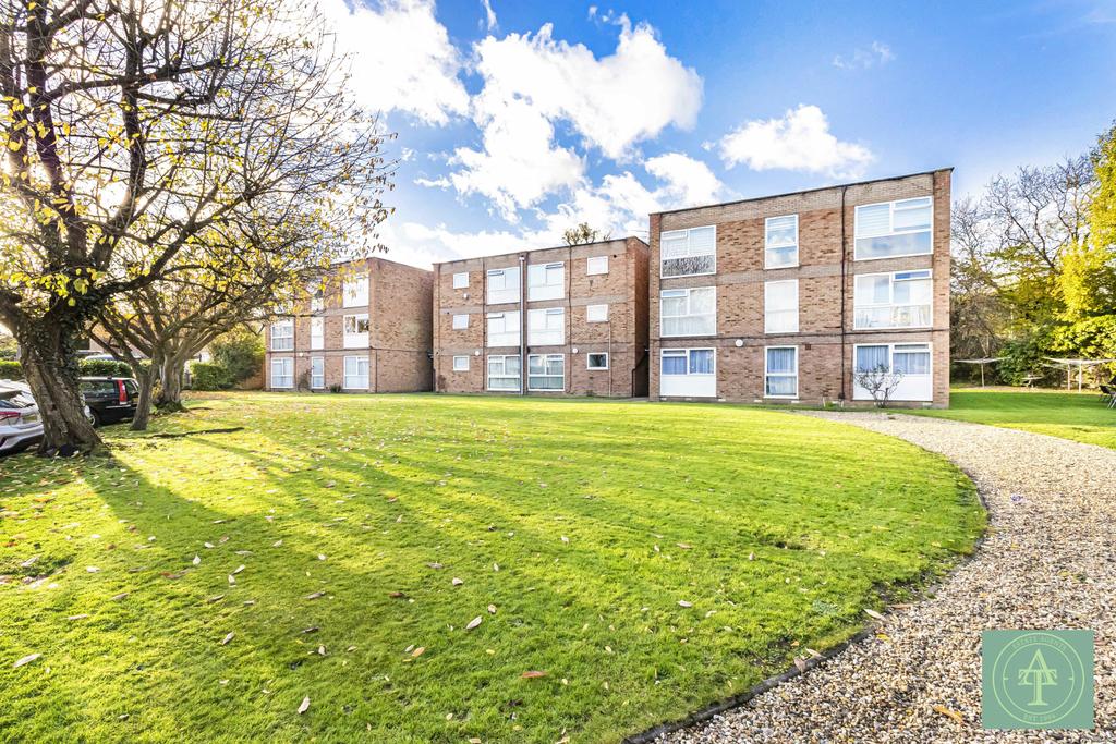 Two Bedroom Ground Floor Flat For Sale