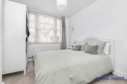 1 bedroom flat to rent, Camberwell Green, London SE5