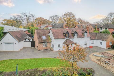 4 bedroom cottage for sale, Four Ashes Road, Dorridge, B93