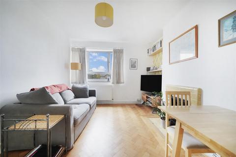 1 bedroom flat to rent, Lordship Terrace, London N16