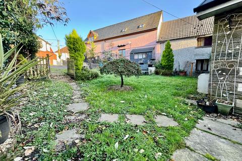 4 bedroom semi-detached house for sale, Pennar Lane, Newbridge, NP11