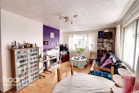 3 bedroom flat for sale, Talbot Road, Hatfield