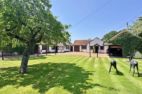 Vine Cottage Gransmore Green, Felsted, Dunmow, CM6 3LA