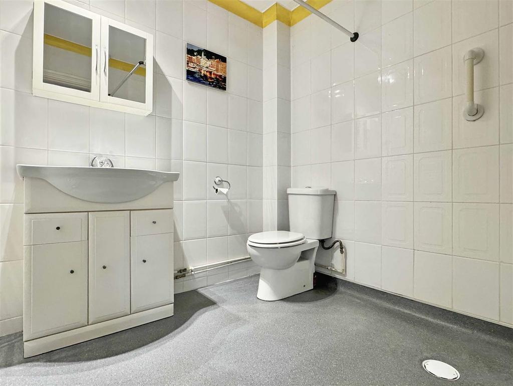 Annex Wet Room.jpg
