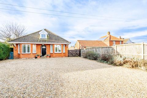 3 bedroom detached bungalow for sale, Silfield Road, Wymondham