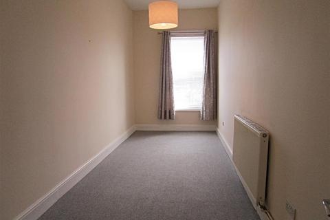 2 bedroom flat to rent, Southtown Road, Great Yarmouth. NR31 0HU