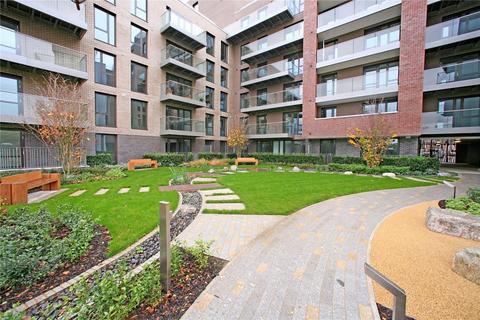 3 bedroom apartment to rent, Devan Grove London N4