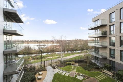 3 bedroom apartment to rent, Devan Grove London N4