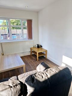 3 bedroom flat to rent, Bawas Place, Nottingham NG7