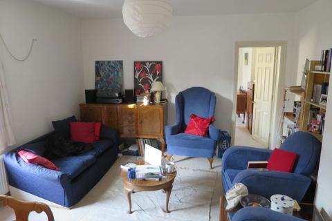 3 bedroom flat to rent, Cowley Road