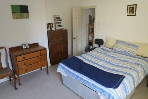 3 bedroom flat to rent, Cowley Road