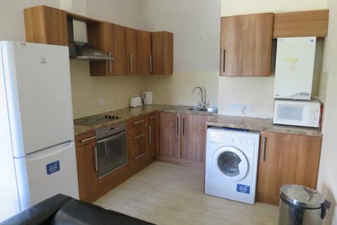 3 bedroom flat to rent, Cowley Road