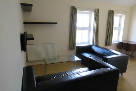 3 bedroom flat to rent, Cowley Road