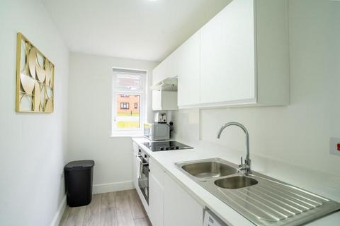 2 bedroom apartment to rent, Netherfield, Milton Keynes MK6