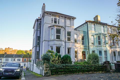 2 bedroom flat for sale, London Road, St. Leonards-On-Sea