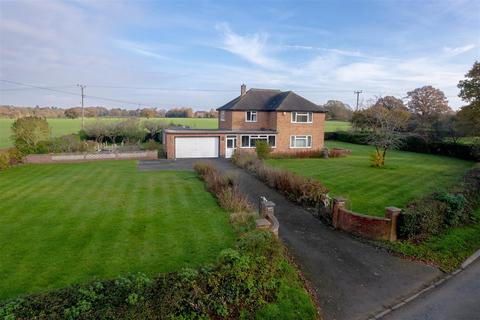 3 bedroom detached house for sale, Chance Lane, Malvern