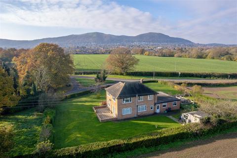 3 bedroom detached house for sale, Chance Lane, Malvern