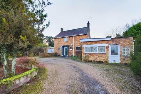 3 bedroom detached house for sale, Mill Street, Bradenham