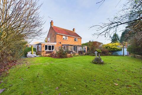 3 bedroom detached house for sale, Mill Street, Bradenham