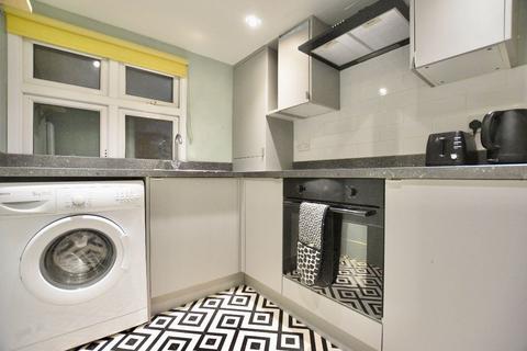 1 bedroom flat to rent, Goodmayes Lane, IG3