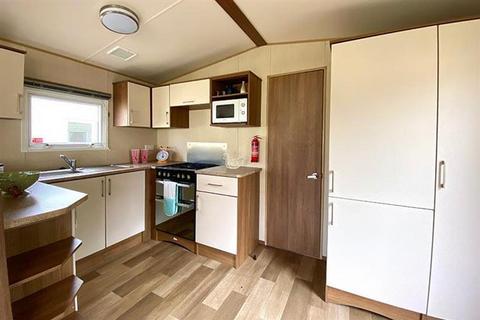 2 bedroom static caravan for sale, Tattershall Lakes Country Park