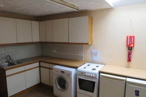 3 bedroom flat to rent, Cowley Road