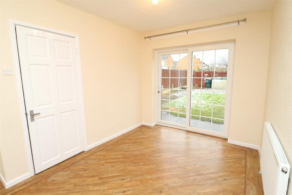 Dining area.JPG