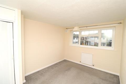 3 bedroom terraced house to rent, Angela Avenue, Potters Green, Coventry