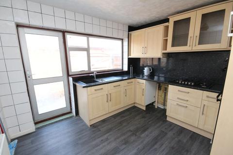 3 bedroom semi-detached bungalow to rent, Westminster Drive, Haydock, WA11