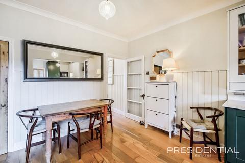42 Eastbrook Road, Waltham Abbey, EN9 3AL