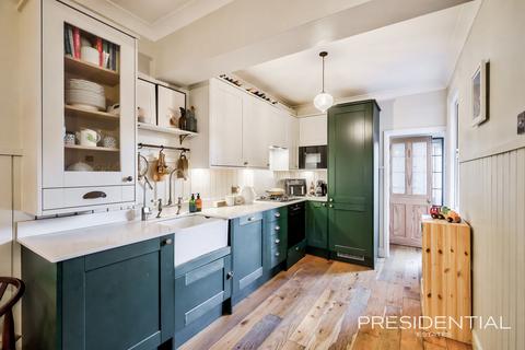42 Eastbrook Road, Waltham Abbey, EN9 3AL