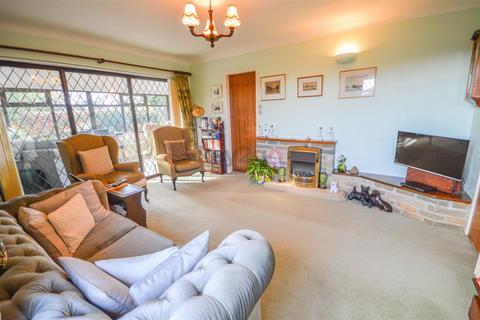 2 bedroom detached bungalow for sale, Wasdale Close, Halfway, Sheffield, S20