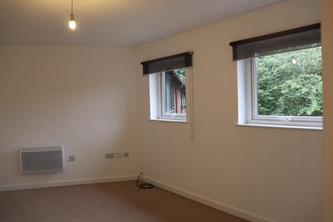 2 bedroom flat to rent, Hamnett Court, Warrington WA3