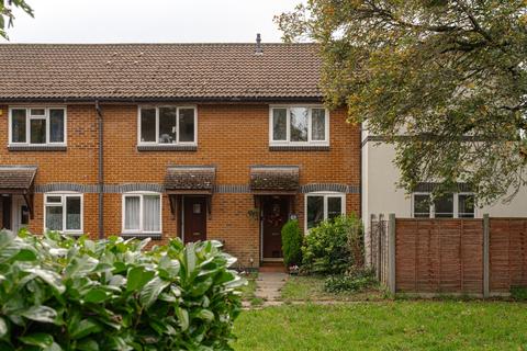 2 bedroom terraced house for sale, Wordsworth Mead, Redhill